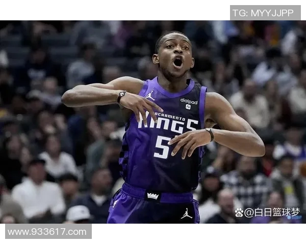 德阿隆福克斯如何在NBA赛场上崭露头角并引领国王队崛起